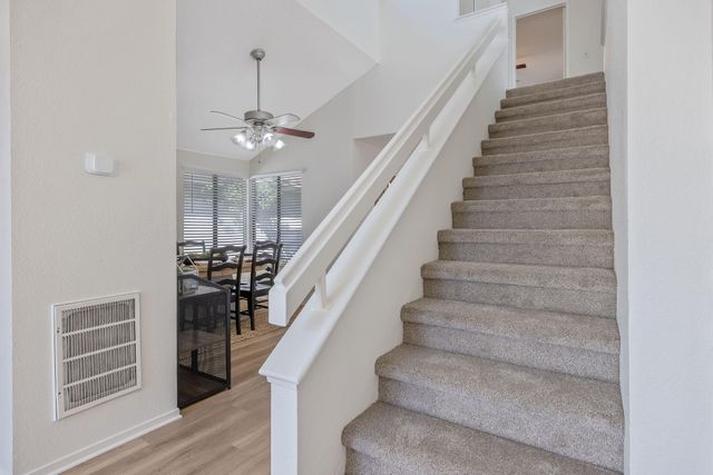 1907 E Vine Avenue, Visalia, CA 93292