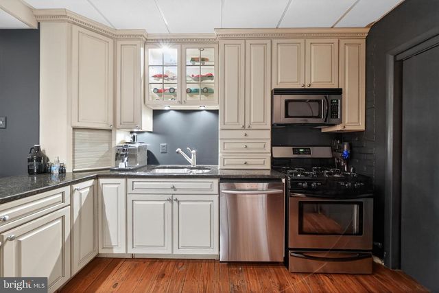 1862-1864 SEPVIVA ST, Philadelphia, PA 19125