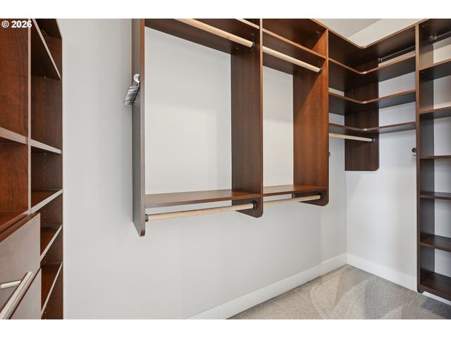 875 N HARBOUR Dr, Portland, OR 97217