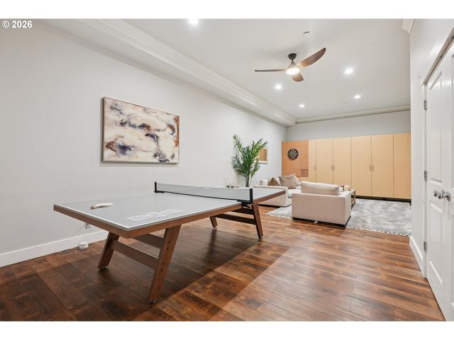 875 N HARBOUR Dr, Portland, OR 97217