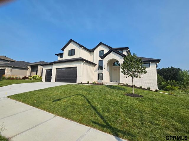 3912 S 213 Avenue, Elkhorn, NE 68022