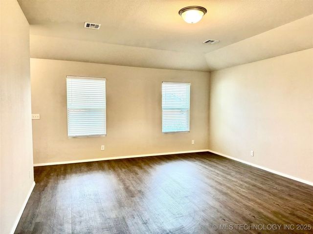 2006 S 15th Street, Broken Arrow, OK 74012