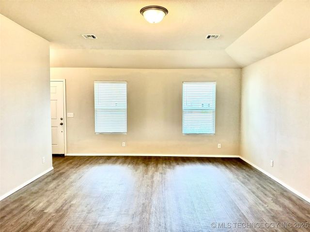 2006 S 15th Street, Broken Arrow, OK 74012