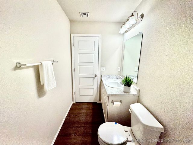 2006 S 15th Street, Broken Arrow, OK 74012