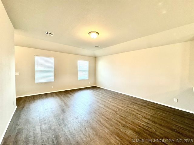 2006 S 15th Street, Broken Arrow, OK 74012