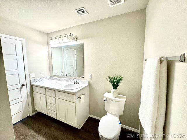 2006 S 15th Street, Broken Arrow, OK 74012