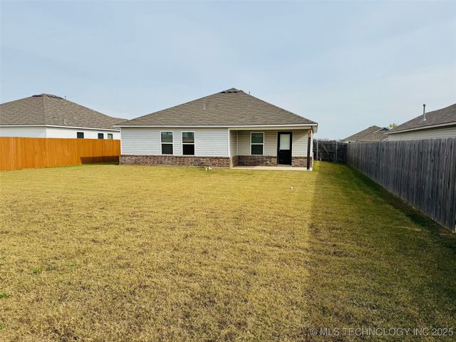 2006 S 15th Street, Broken Arrow, OK 74012