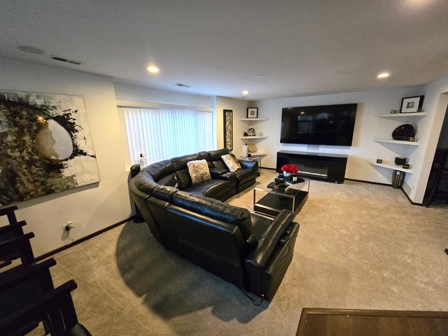 22709 Jamie Court, Richton Park, IL 60471