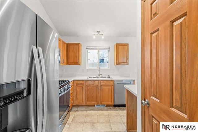 16530 Burdette Street, Omaha, NE 68116