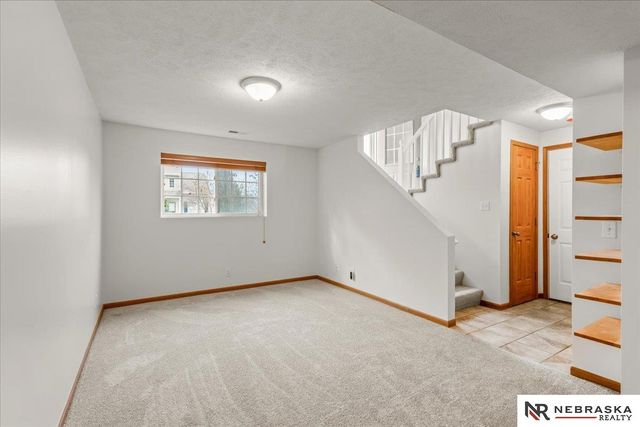 16530 Burdette Street, Omaha, NE 68116