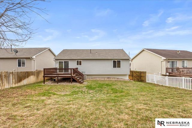 16530 Burdette Street, Omaha, NE 68116