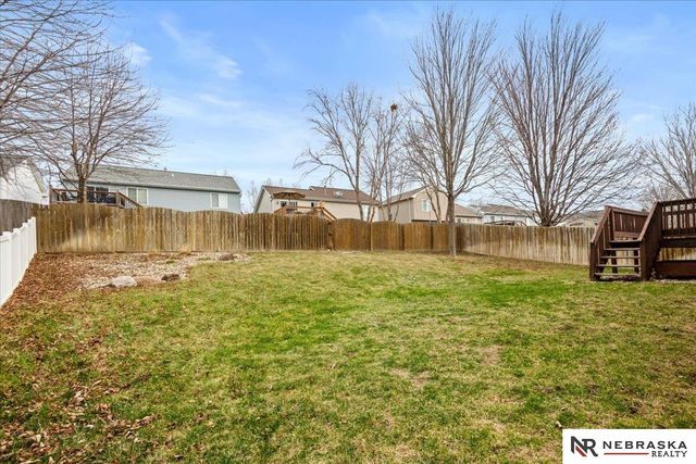 16530 Burdette Street, Omaha, NE 68116