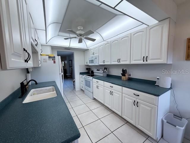 19 WHISPERING SANDS DRIVE 106, Sarasota, FL 34242