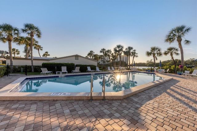 19 WHISPERING SANDS DRIVE 106, Sarasota, FL 34242