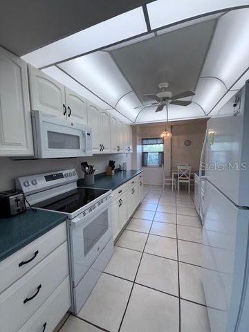 19 WHISPERING SANDS DRIVE 106, Sarasota, FL 34242