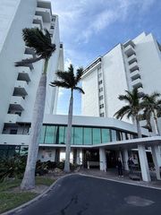 19 WHISPERING SANDS DRIVE 106, Sarasota, FL 34242