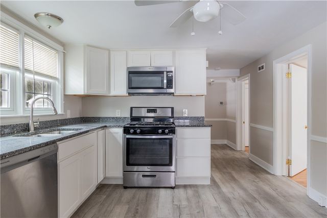 31 Kirby Street 1, Barrington, RI 02806