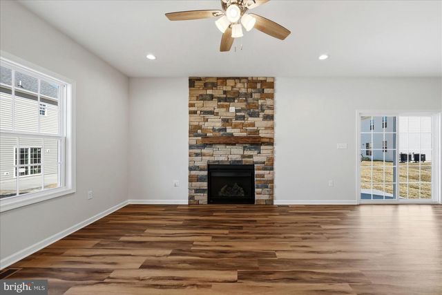 102 BROCKHAM CT, Winchester, VA 22602