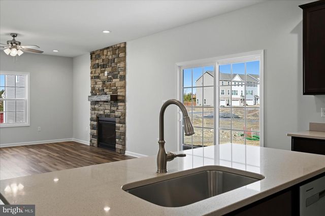 102 BROCKHAM CT, Winchester, VA 22602