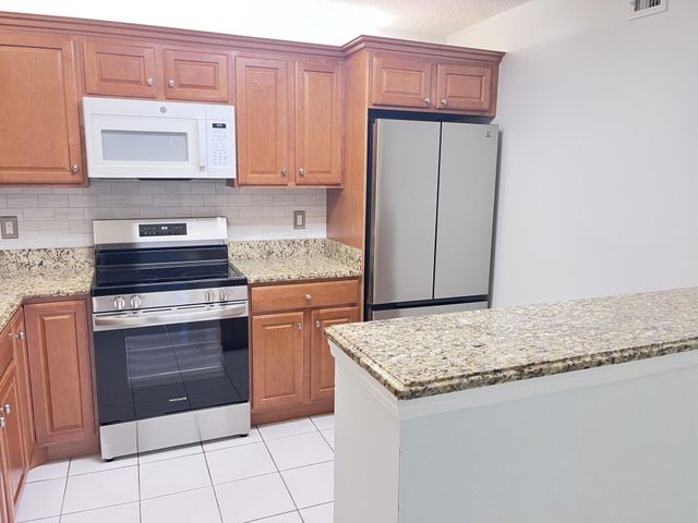 6341 Chasewood Drive D, Jupiter, FL 33458