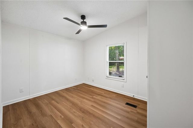 125 Gould Street, Tonganoxie, KS 66086
