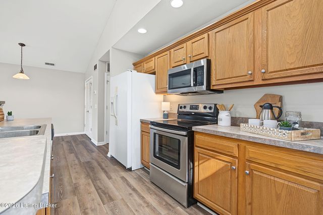 6517 Brook Bend Way 228, Louisville, KY 40229