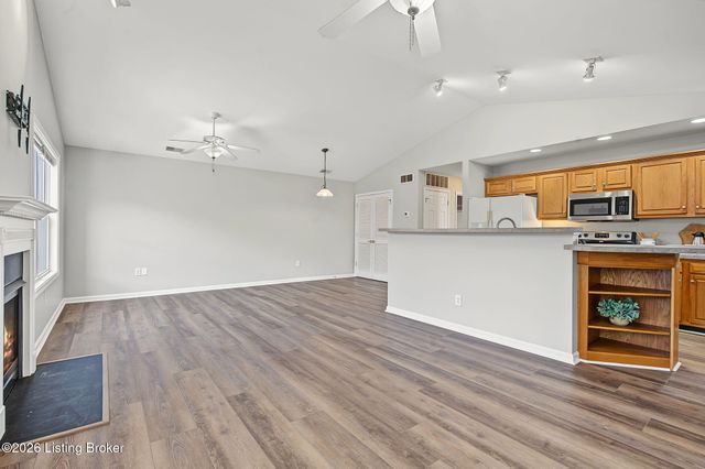 6517 Brook Bend Way 228, Louisville, KY 40229