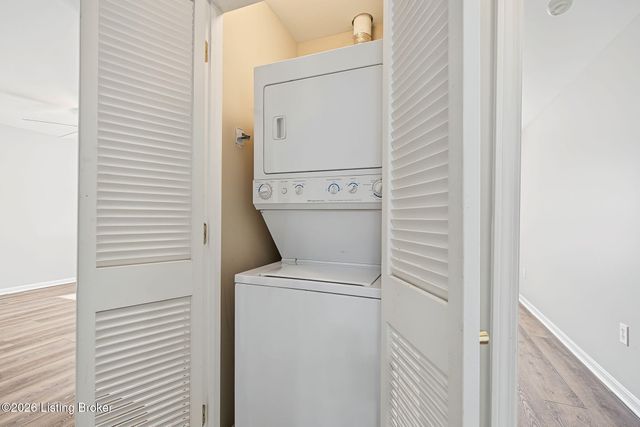 6517 Brook Bend Way 228, Louisville, KY 40229