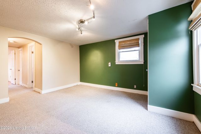 1212 Pindell Ave, Louisville, KY 40217