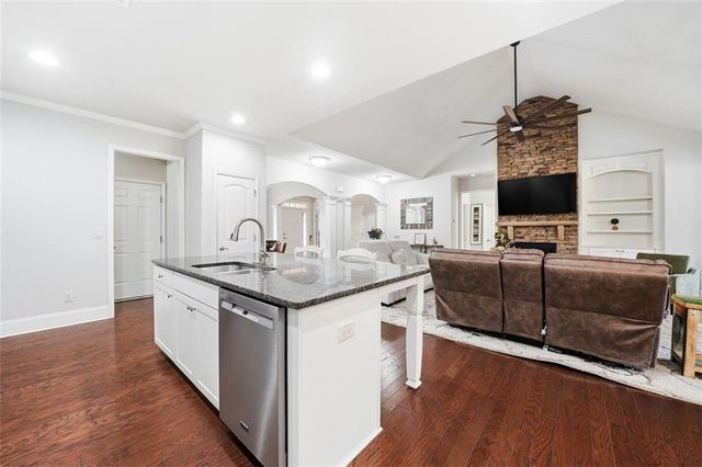 6680 Bransford Drive, Cumming, GA 30040