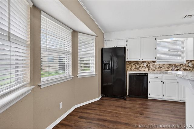 5021 Macklyn Court, Bartlesville, OK 74006