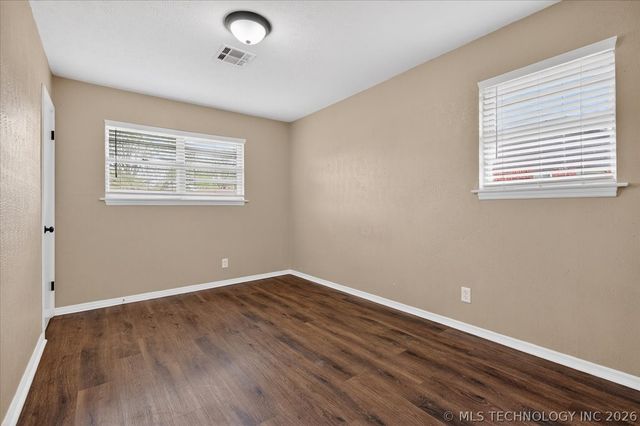 5021 Macklyn Court, Bartlesville, OK 74006