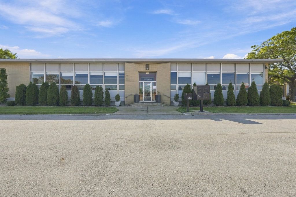 255 E 167th Street, Harvey, IL 60426 — photo 2
