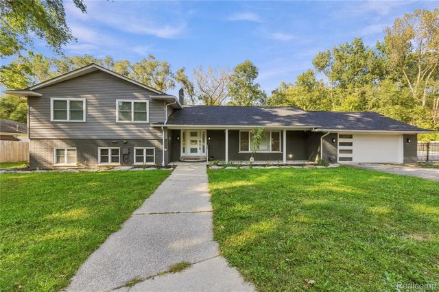 15879 Millar Road, Clinton Charter Township, MI 48036