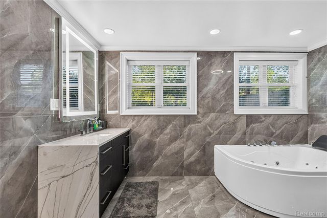 15879 Millar Road, Clinton Charter Township, MI 48036