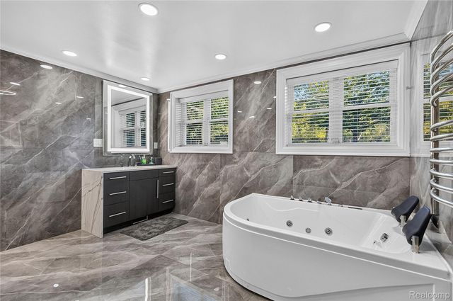 15879 Millar Road, Clinton Charter Township, MI 48036