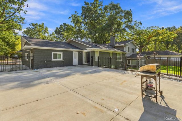 15879 Millar Road, Clinton Charter Township, MI 48036