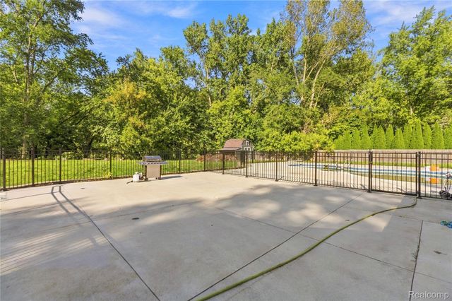 15879 Millar Road, Clinton Charter Township, MI 48036