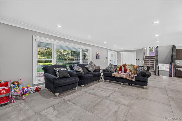 15879 Millar Road, Clinton Charter Township, MI 48036
