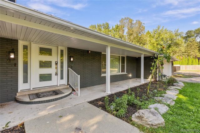 15879 Millar Road, Clinton Charter Township, MI 48036