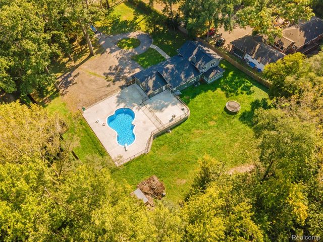 15879 Millar Road, Clinton Charter Township, MI 48036