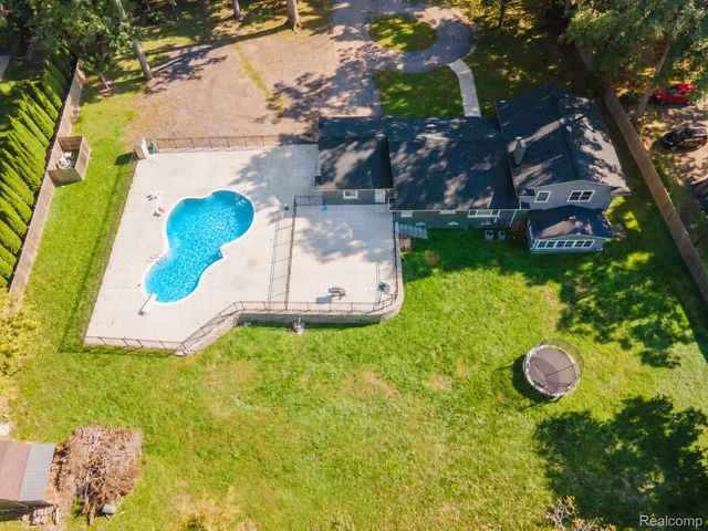 15879 Millar Road, Clinton Charter Township, MI 48036