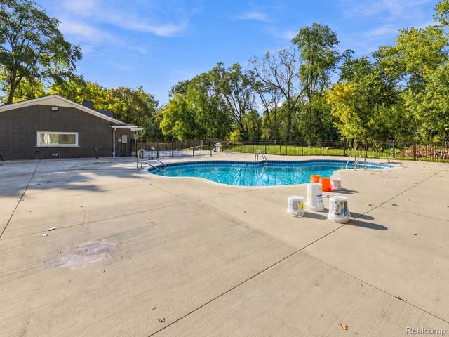 15879 Millar Road, Clinton Charter Township, MI 48036