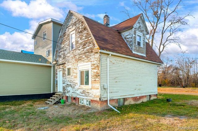 9390 Emmons, Detroit, MI 48214