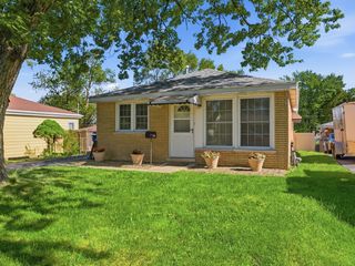 7433 W 114th Street, Worth, IL 60482