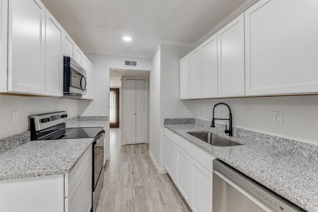 5620 Treese Street, The Colony, TX 75056