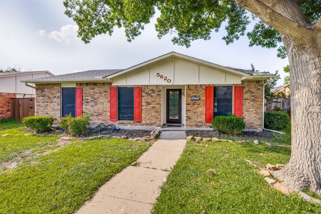 5620 Treese Street, The Colony, TX 75056