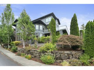 9941 Nw UPTON Ct, Portland, OR 97229