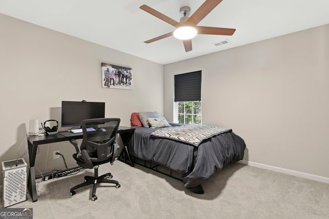 77 Portico Place, Newnan, GA 30265