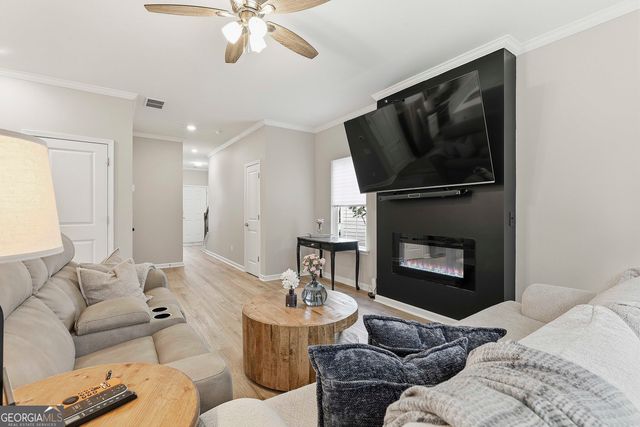77 Portico Place, Newnan, GA 30265